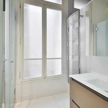 Location 1 An-4 Chambres-familial-premium-paris 16